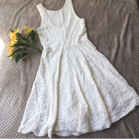 Lulus Dresses & Skirts - Cream Ivory Lace skater dress